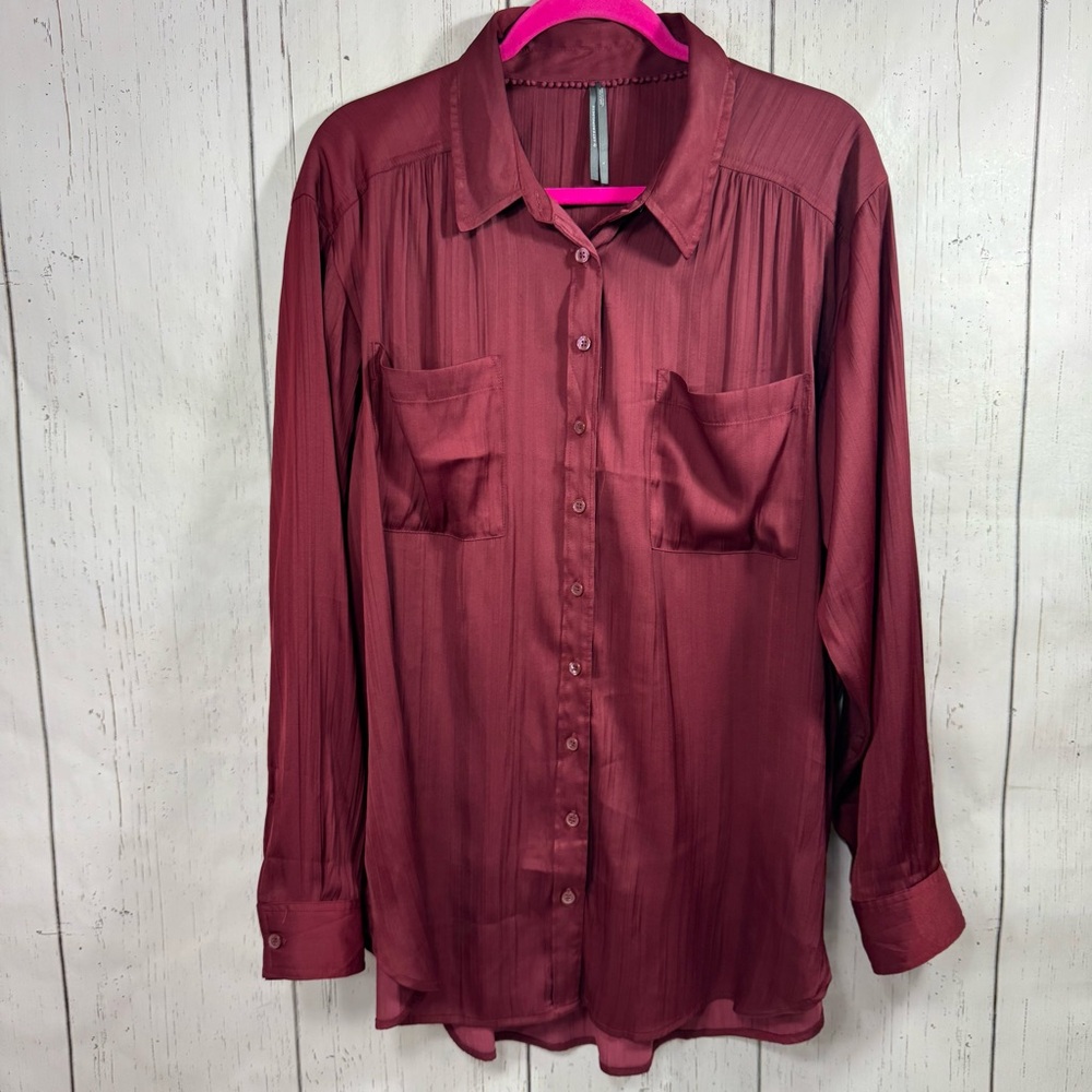 Anthropologie Relaxed Fit Button Up Shirt Burgundy Long Sleeve Collared Career